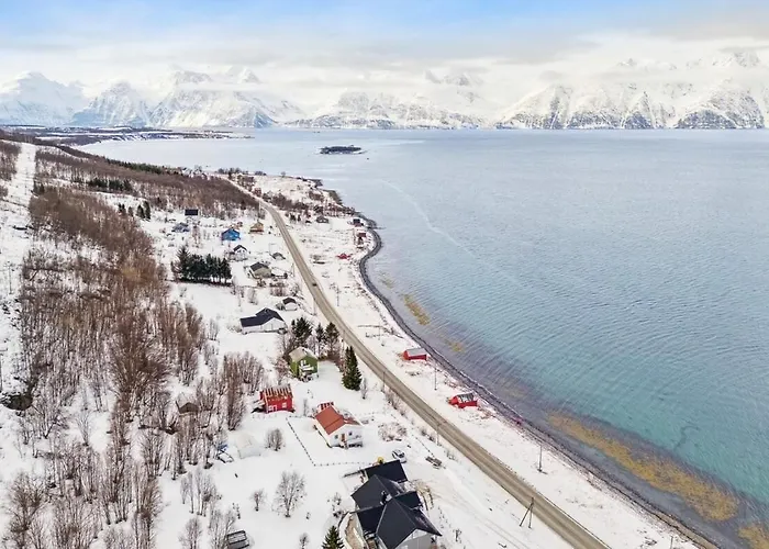 Lyngenalps View Holiday home Rotsund